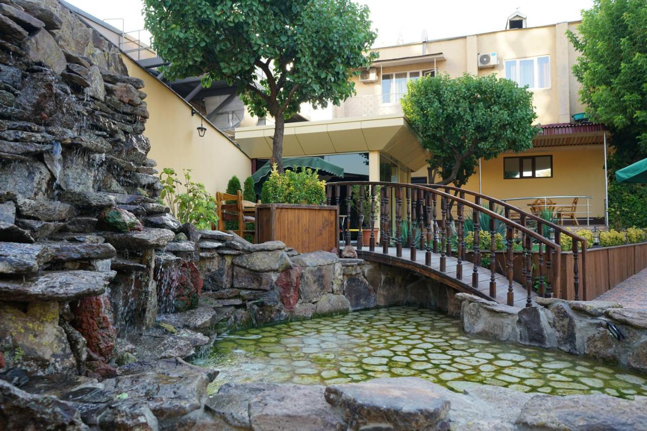 Elko Hotel Yerevan Exterior photo