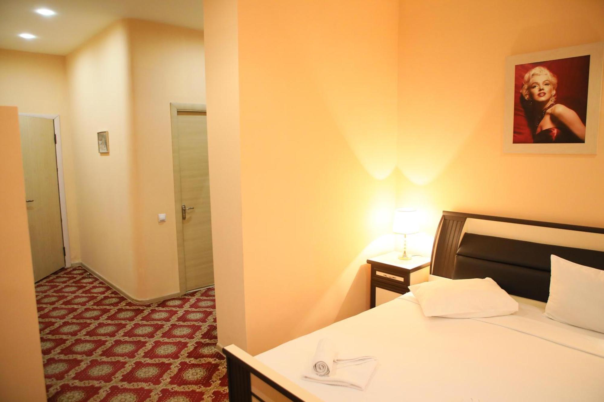 Elko Hotel Yerevan Exterior photo