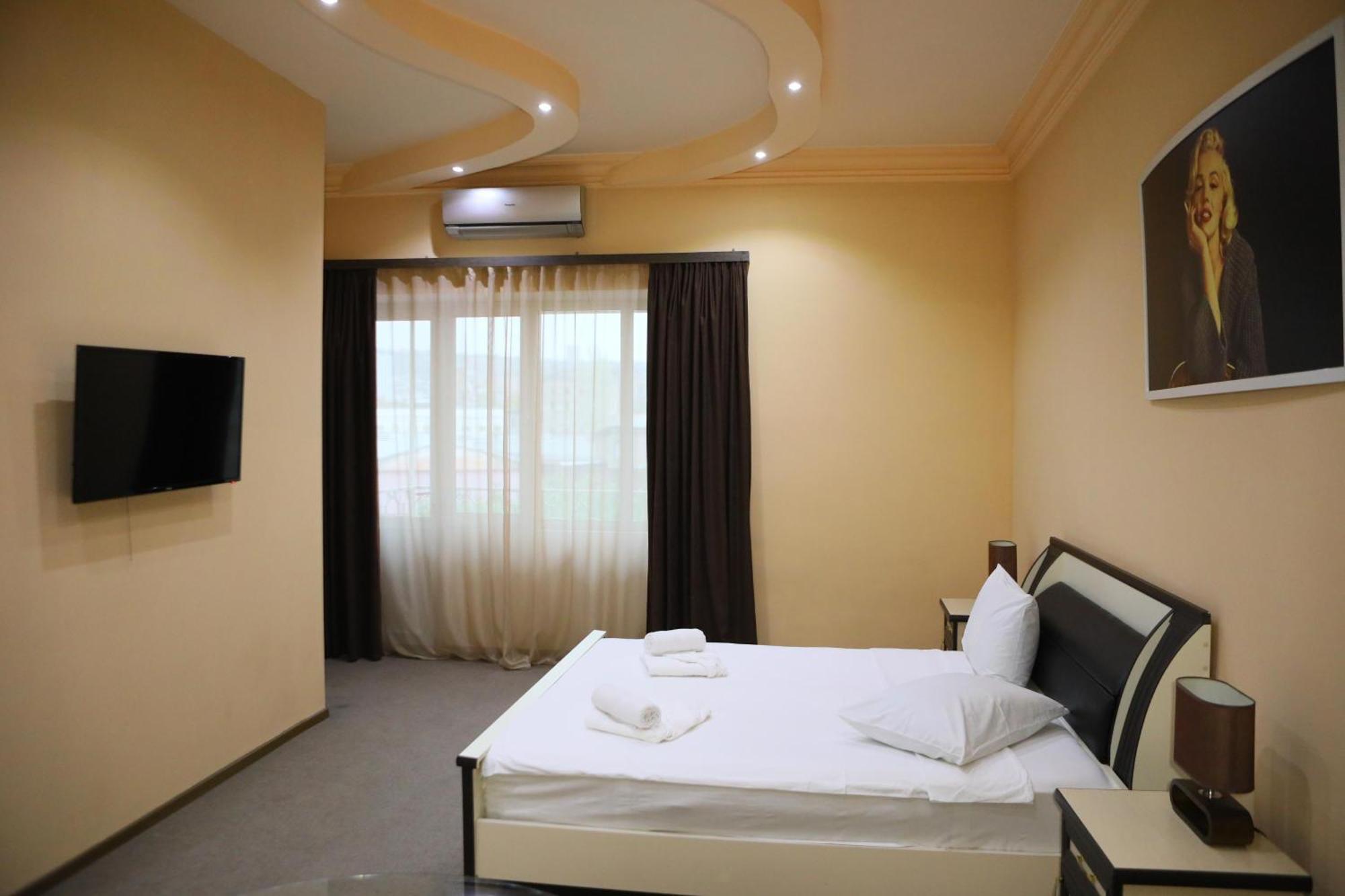 Elko Hotel Yerevan Exterior photo